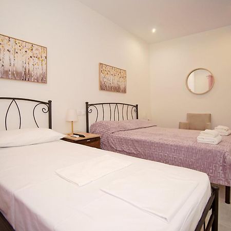 Karnagio Rooms Kyparissia Extérieur photo