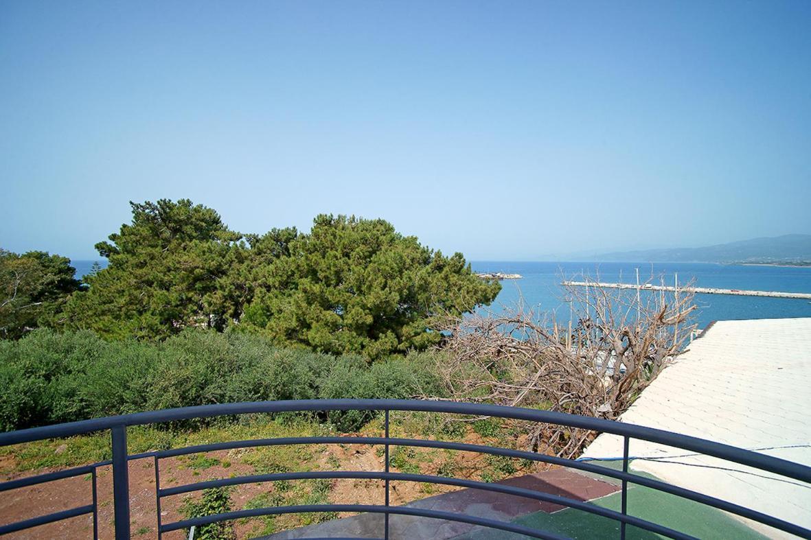 Karnagio Rooms Kyparissia Extérieur photo